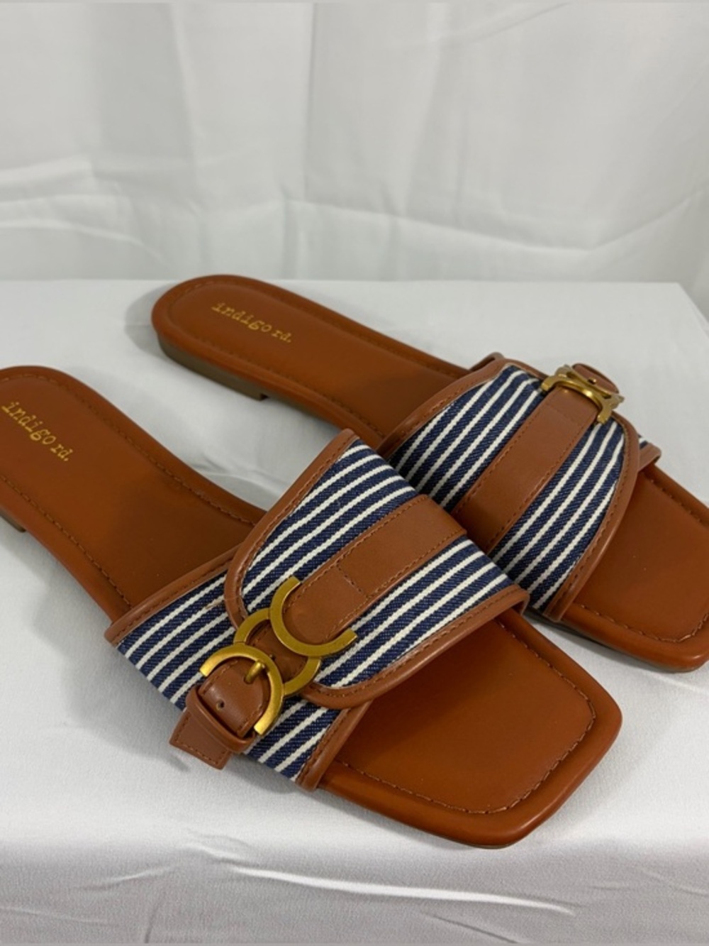 NWT Women’s Size 11 Indigo rd Brown Leather Sandals with Navy/White Stripes